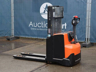 2016-toyota-swe200d-45585705