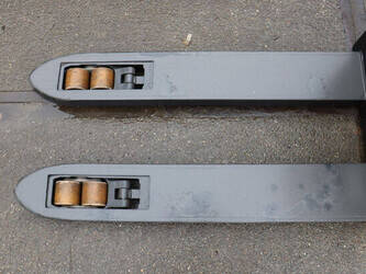 2016-toyota-swe200d-45585713