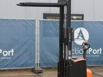 2016-toyota-swe200d-45585723