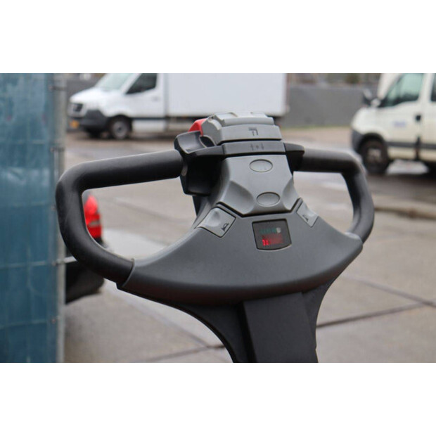 2008 BT SPE160L-45585748