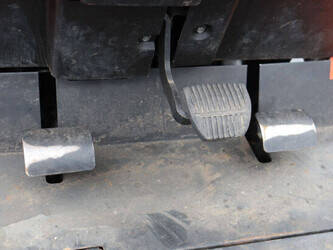 2009-toyota-7fbmf30-1425270-45585777