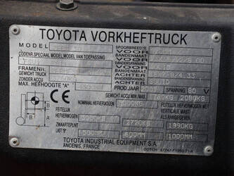 2009-toyota-7fbmf30-1425270-45585780