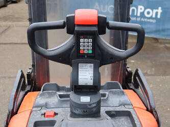 2018-toyota-spe140-45585909