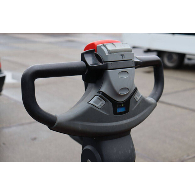 2018 Toyota SPE140-45585913