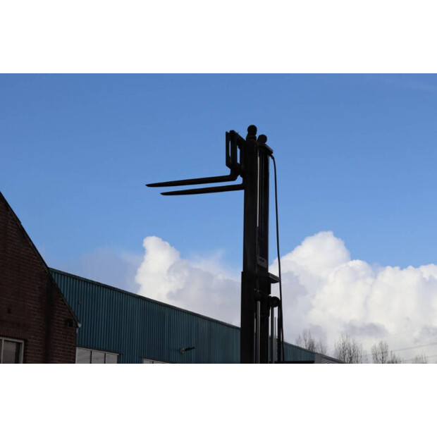 2006 MITSUBISHI 25N-45586071