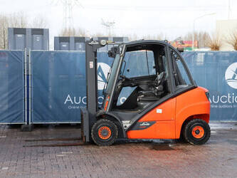 صورة ل رافعات شوكية 2003 ليندي H25D