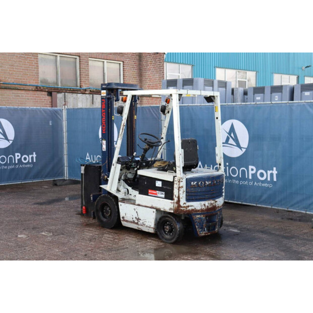 كوماتسو FB15-5-45586200