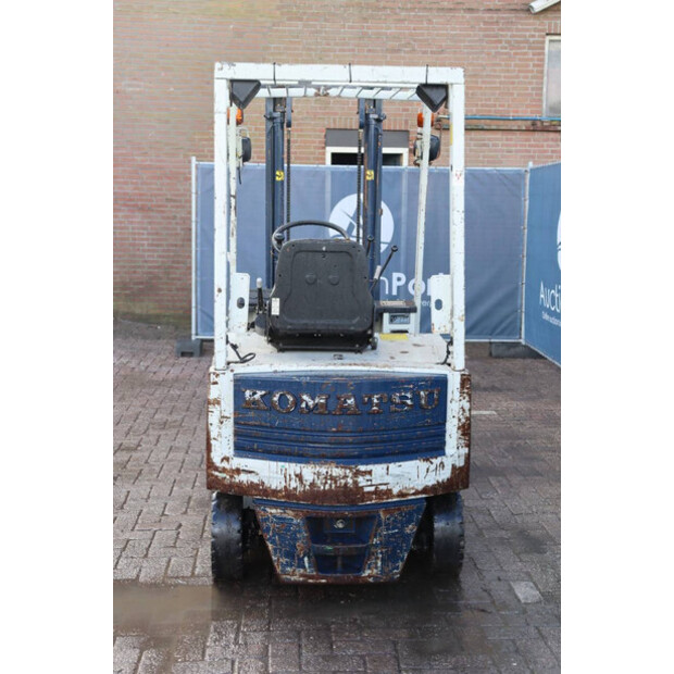 كوماتسو FB15-5-45586201