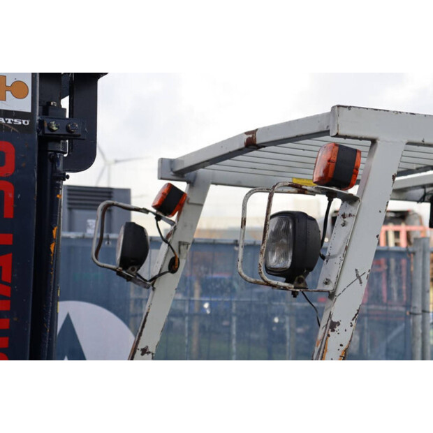 كوماتسو FB15-5-45586210