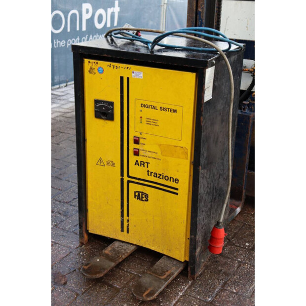 كوماتسو FB15-5-45586211