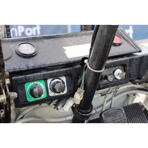 كوماتسو FB15-5-45586224