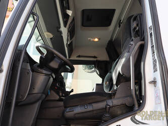 2016-mercedes-benz-arocs-2045-1405394-45589104