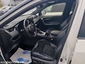 2020-toyota-rav4-1425319-45599350