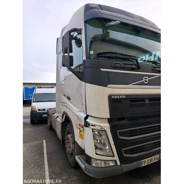 2020 فولفو FH-45599382