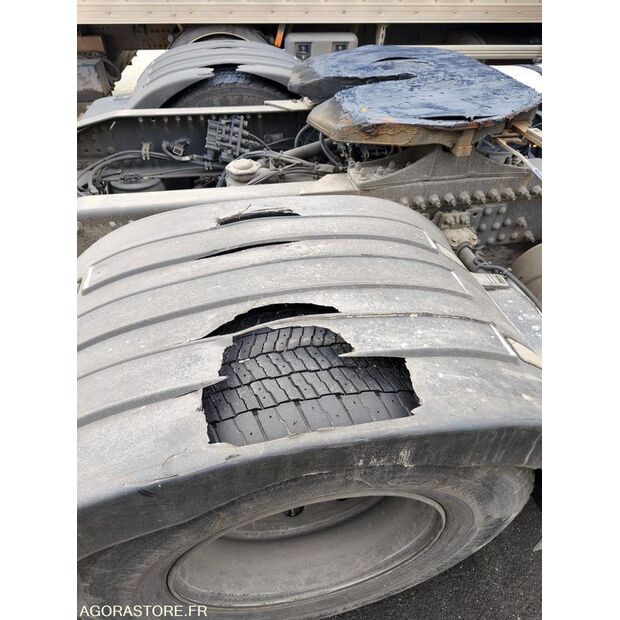 2020 فولفو FH-45599387