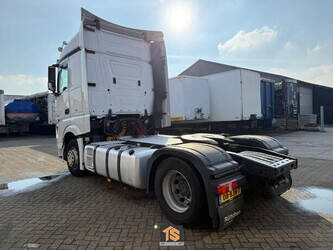 2017-mercedes-benz-actros-1425335-45599689