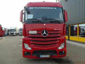 2017-mercedes-benz-actros-1845-1425339-45599763