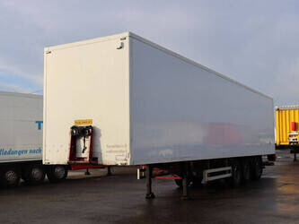 صورة ل مقطورات صندوقيجة 2006 باكتون B3-001