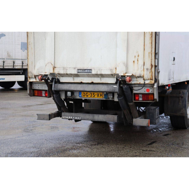 2002 HTF HZO32-45600946