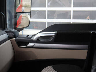 2017-man-tgx-1425388-45602073