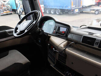 2017-man-tgx-1425388-45602086