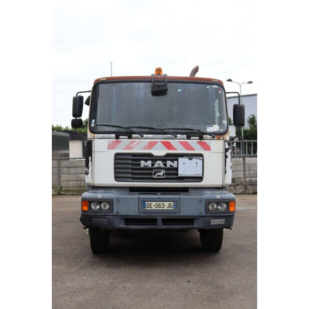 2002 مان 33.360-45602430