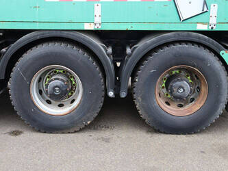 2002-man-33-360-1425396-45602435