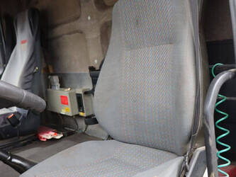 2002-man-33-360-1425396-45602444