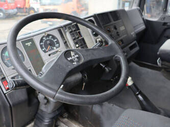 2002-man-33-360-1425396-45602445