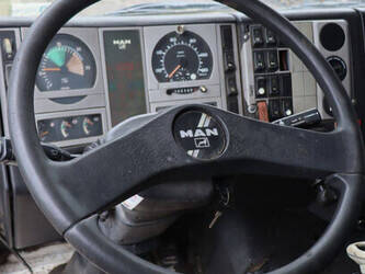 2002-man-33-360-1425396-45602446