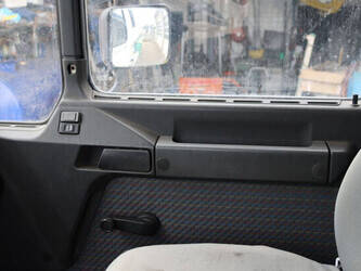 2002-man-33-360-1425396-45602450