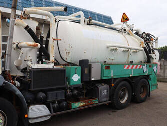 2002-man-33-360-1425396-45602457