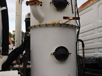 2002-man-33-360-1425396-45602472