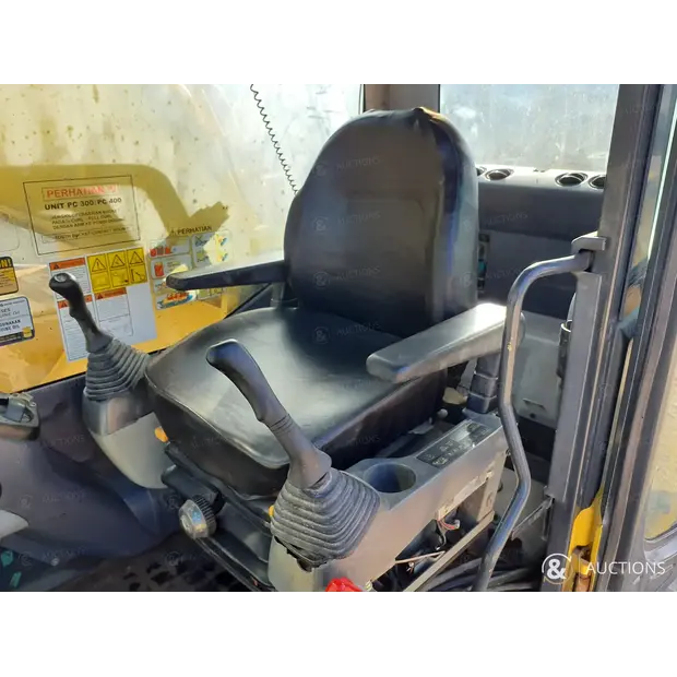 2017 Komatsu PC400LC-8R-45602615