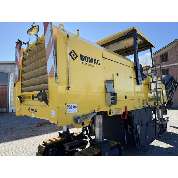 2016 BOMAG BM 2000/60-2-45602724