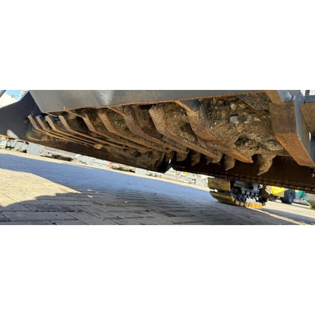 2016 BOMAG BM 2000/60-2-45602740