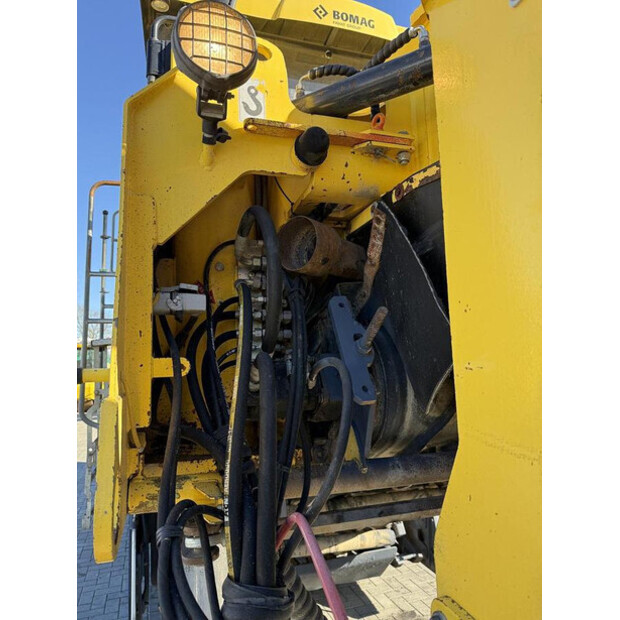 2016 BOMAG BM 2000/60-2-45602767