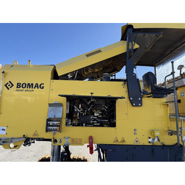 2016 BOMAG BM 2000/60-2-45602872