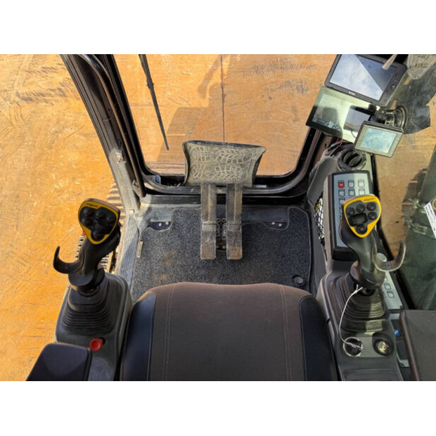 2020 ليبهير R930LC-45603163