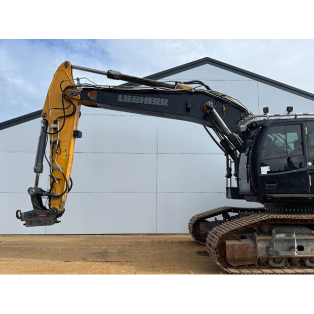 2020 ليبهير R930LC-45603174