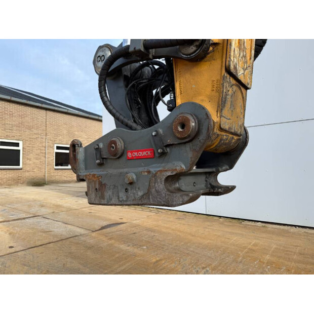 2020 ليبهير R930LC-45603179