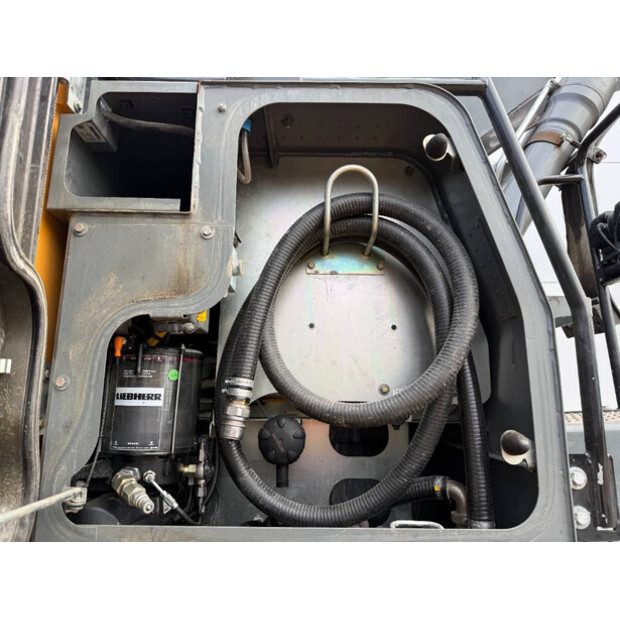 2020 ليبهير R930LC-45603189