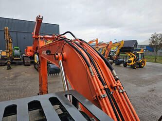 2007-hitachi-zx210lc-3-1425510-45604437