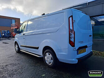 2019-ford-transit-custom-1403213-45604552