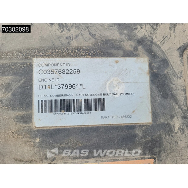 2016 فولفو A25G-45604907