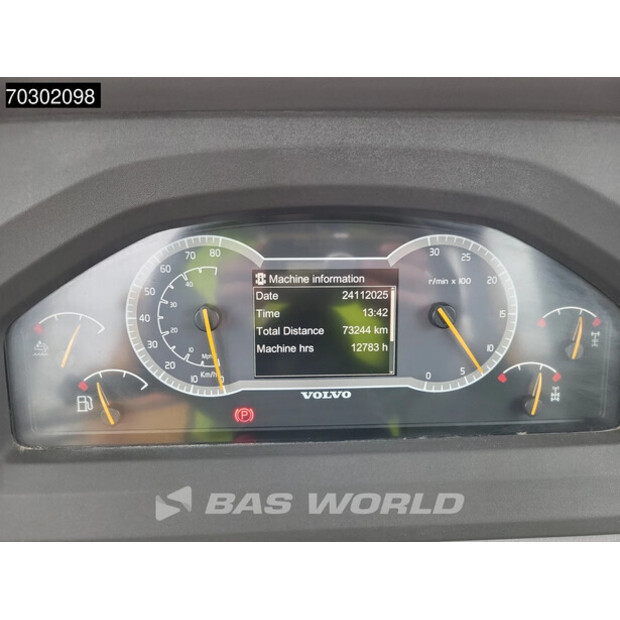 2016 فولفو A25G-45604924