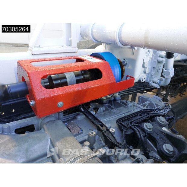 2025 Mercedes-Benz Arocs 4142-45605311