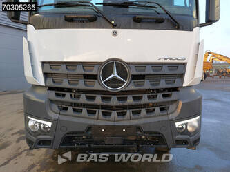 2025-mercedes-benz-arocs-4142-1425518-45605342