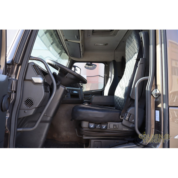 2013 فولفو FM440-45608711