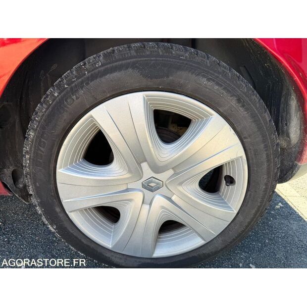 2014 رينو Clio-45618740